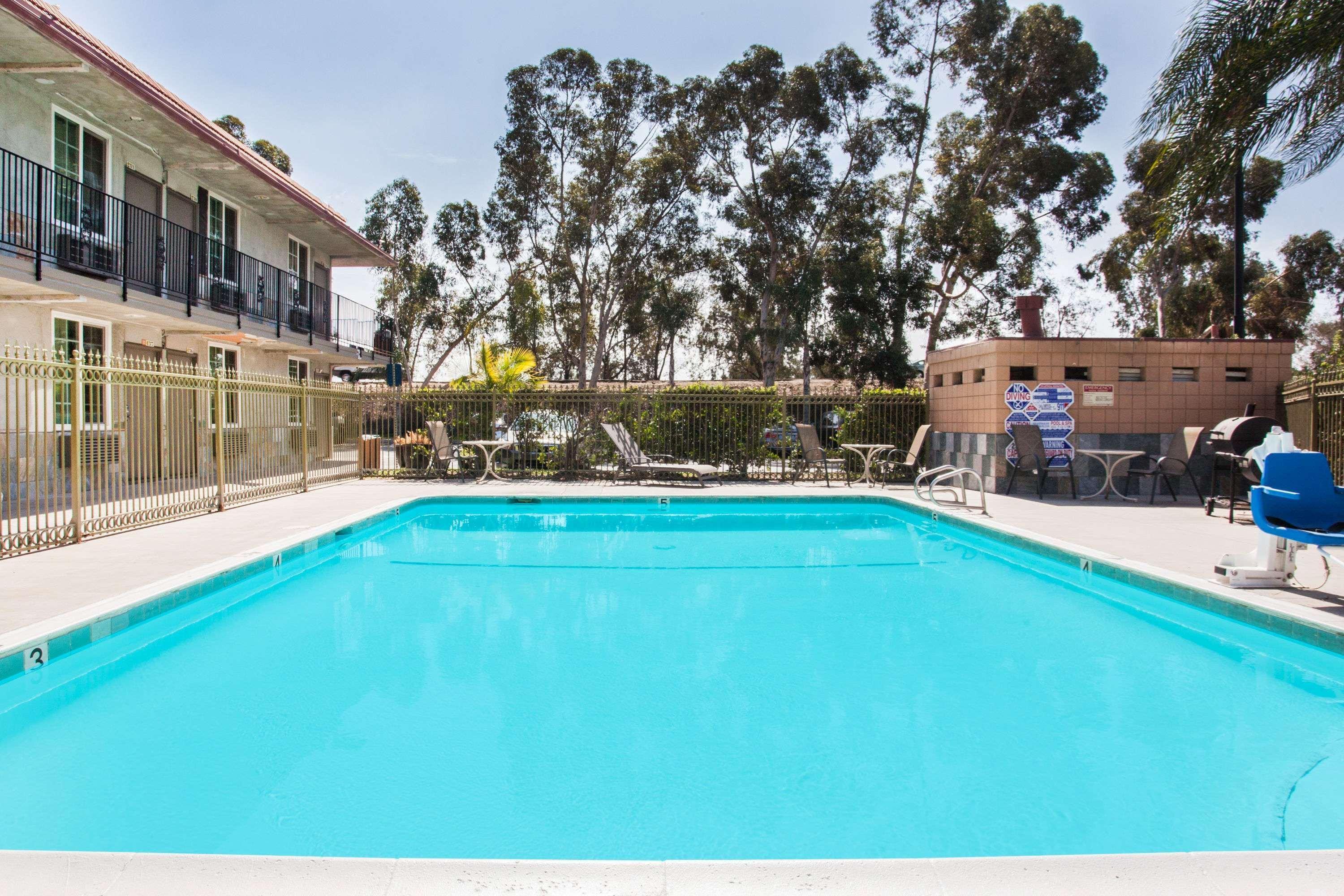 Super 8 By Wyndham Redlands/San Bernardino Motel Luaran gambar