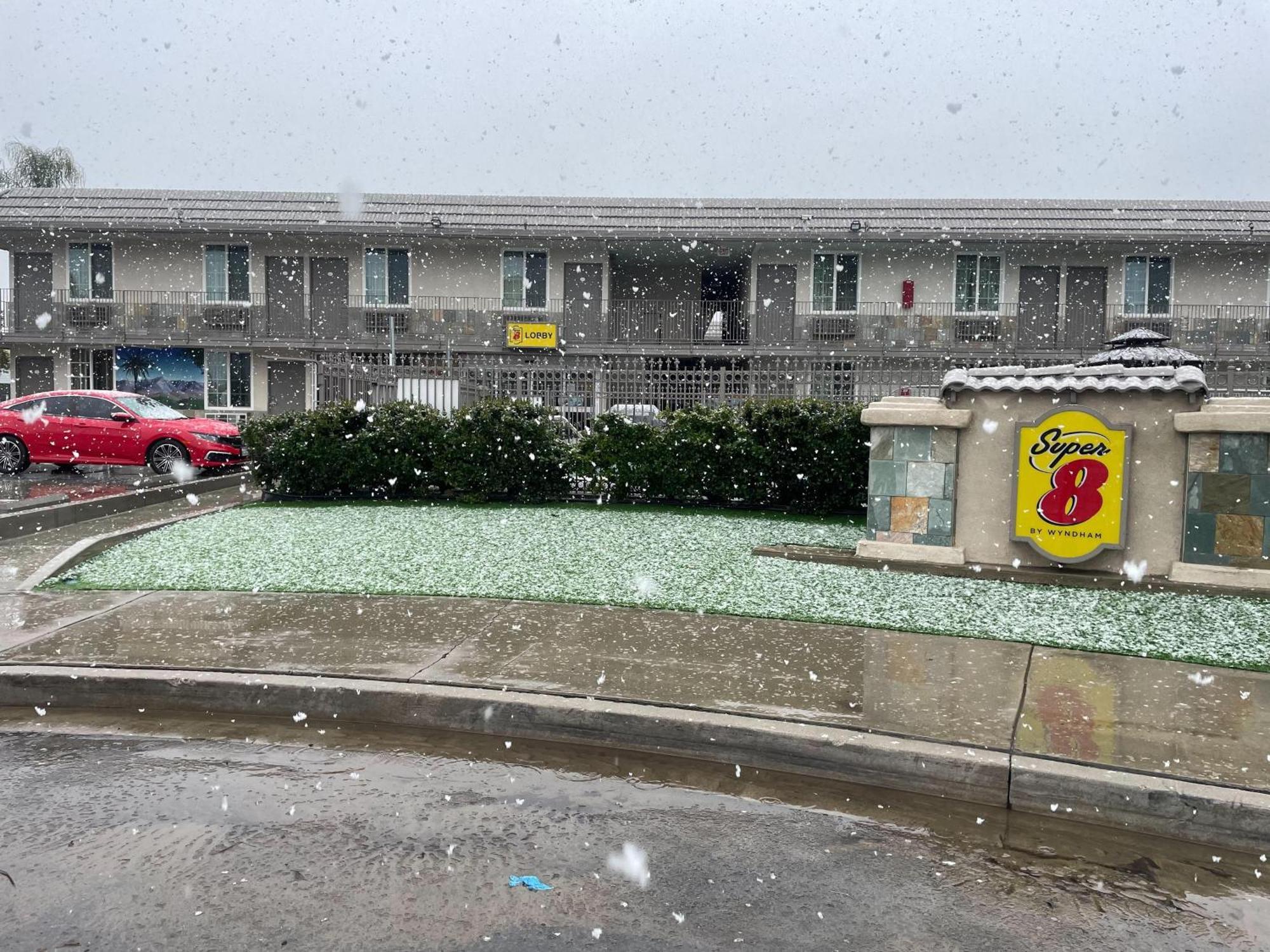 Super 8 By Wyndham Redlands/San Bernardino Motel Luaran gambar